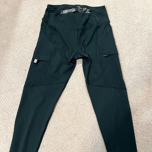 Medium forest green athletic leggings from Gerry